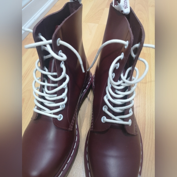 Dr. Martens 1460 Pascal 8-eye boots Cherry red Virginia leather - Picture 11 of 13